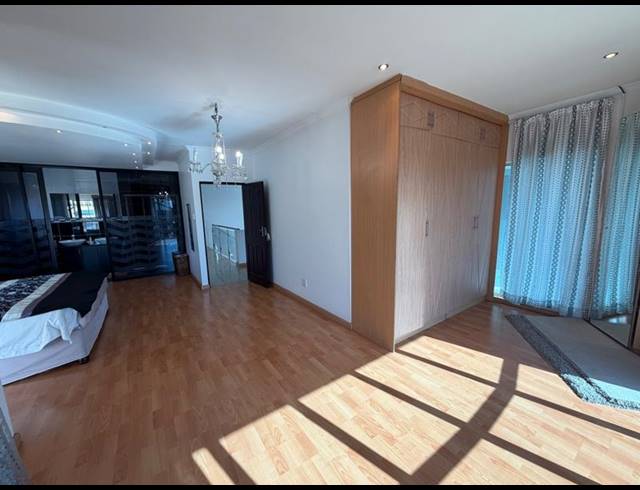 4 BEDROOM HOUSE FOR SALE IN SOMERSET PARK